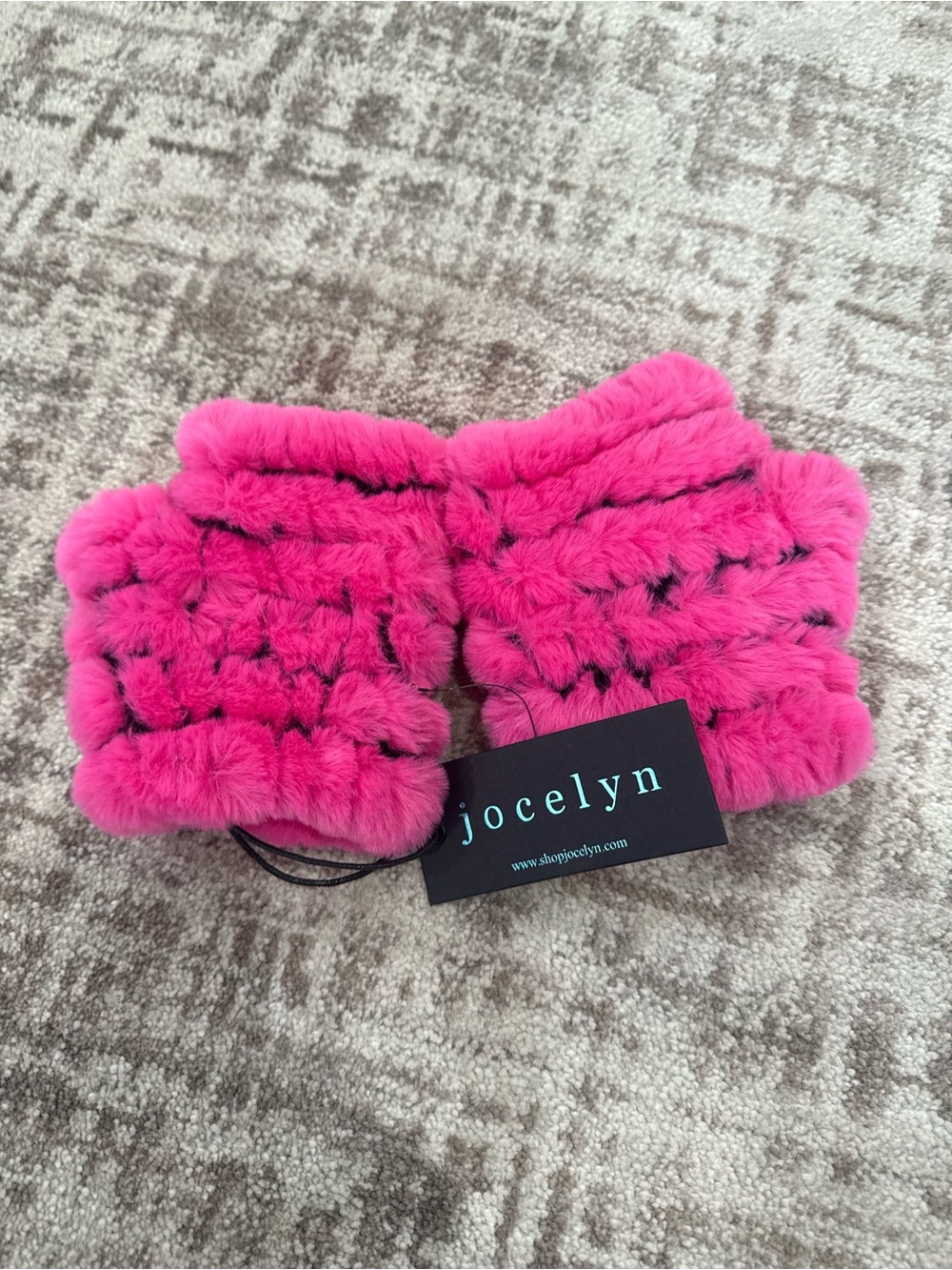 NWT Jocelyn Faux Fur Fingerless Mittens Hot Pink Winter Cute